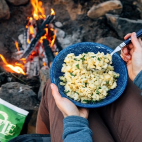 Dutch Oven Mac & Cheese