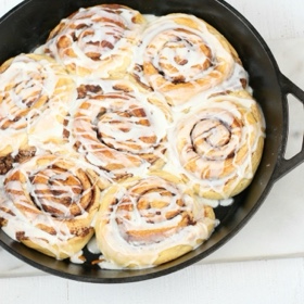 Cast Iron Cinnamon Rolls