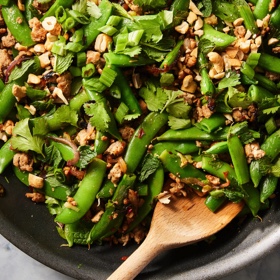 Spicy Skillet Ground Turkey and Snap Peas