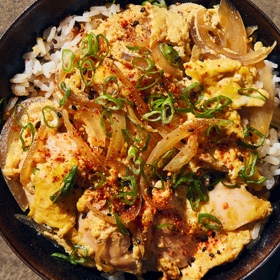 Oyakodon (Chicken and Egg Rice Bowl)