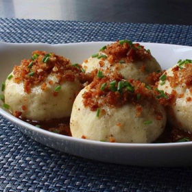 Kartoffelklöße (German Potato Dumplings)
