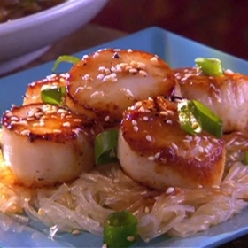 Pan Seared Scallops with Sesame Sauce and Cellophane Noodles