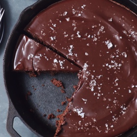 Skillet Brownie with Chocolate Ganache Frosting