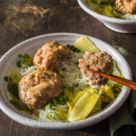 Lion's Head Meatballs (Shīzi Tóu)