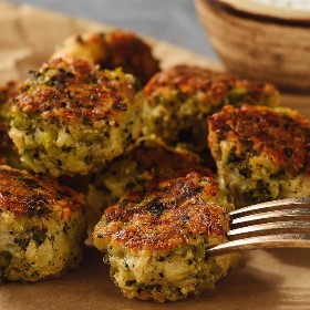 Crispy Broccoli & Cheese Balls Recipe: This Baked Appetizer Recipe Is a Fan Favorite