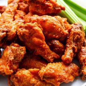 Crispy Buffalo Chicken Wings (Baked)