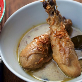 Opor Ayam (Indonesian Chicken Curry)