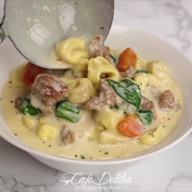Slow Cooker Creamy Tortellini Soup