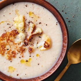 Roasted Cauliflower and Garlic Soup
