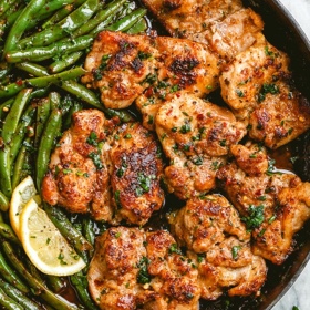 Lemon Garlic Butter Chicken Thighs and Green Beans Skillet