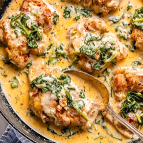 Garlic Butter Chicken with Spinach and Bacon