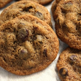 Molassesey Chocolate Chip Cookies [Chewy]