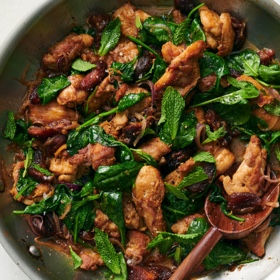 Skillet Ginger Chicken with Apricots