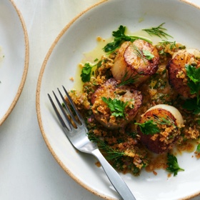 Scallops with Bread-Crumb Salsa Verde